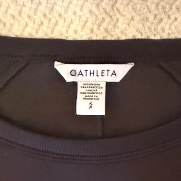 NWT Athleta Coaster Luxe Recover Crewneck Sweatshirt – Black – $79 MSRP - Picture 2 of 5